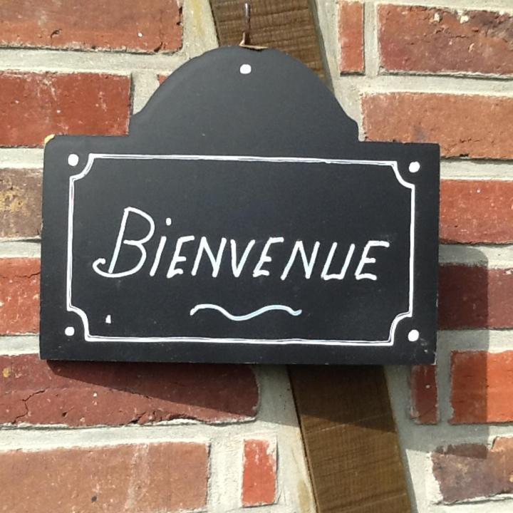 Les Chambres De Paule Thieulloy-l'Abbaye 外观 照片