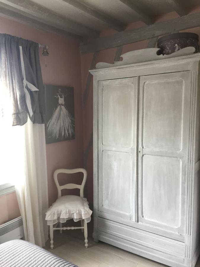 Les Chambres De Paule Thieulloy-l'Abbaye 外观 照片