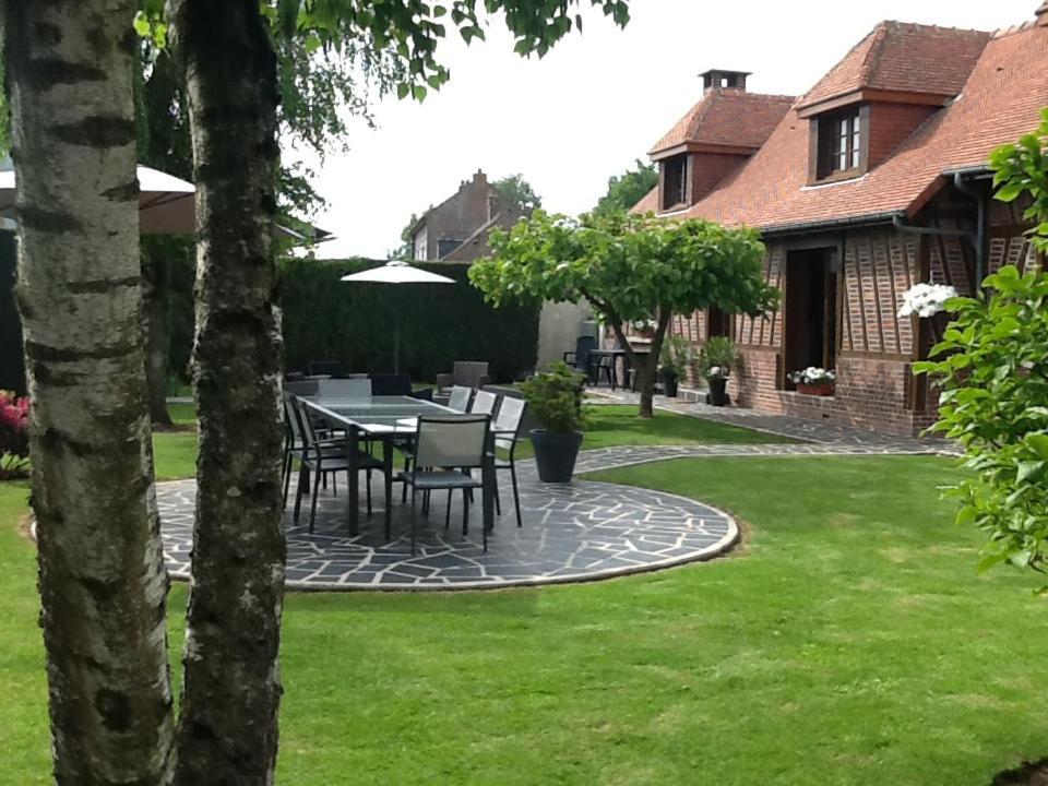 Les Chambres De Paule Thieulloy-l'Abbaye 外观 照片